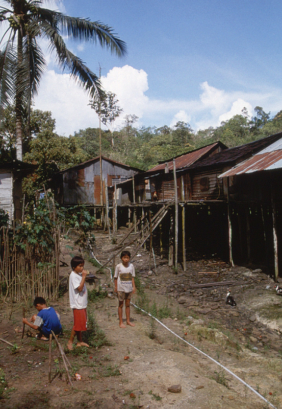 763_Bij de longhouse.jpg